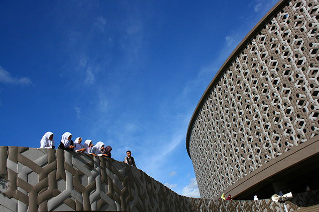 Tsunami-Museum-facade--by-Masdar-Djamaluddin